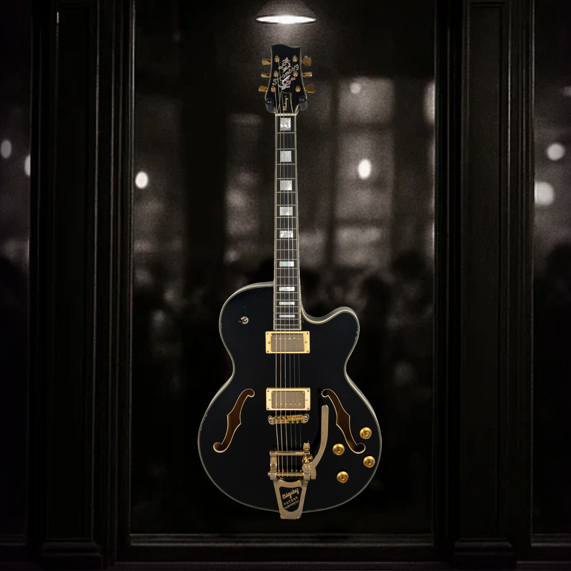 Monterey w/ Bigsby - Black Aged